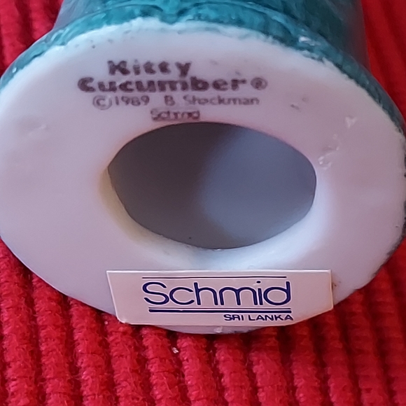 Vintage Kitty Cucumber Lamp Post - Picture 9 of 10